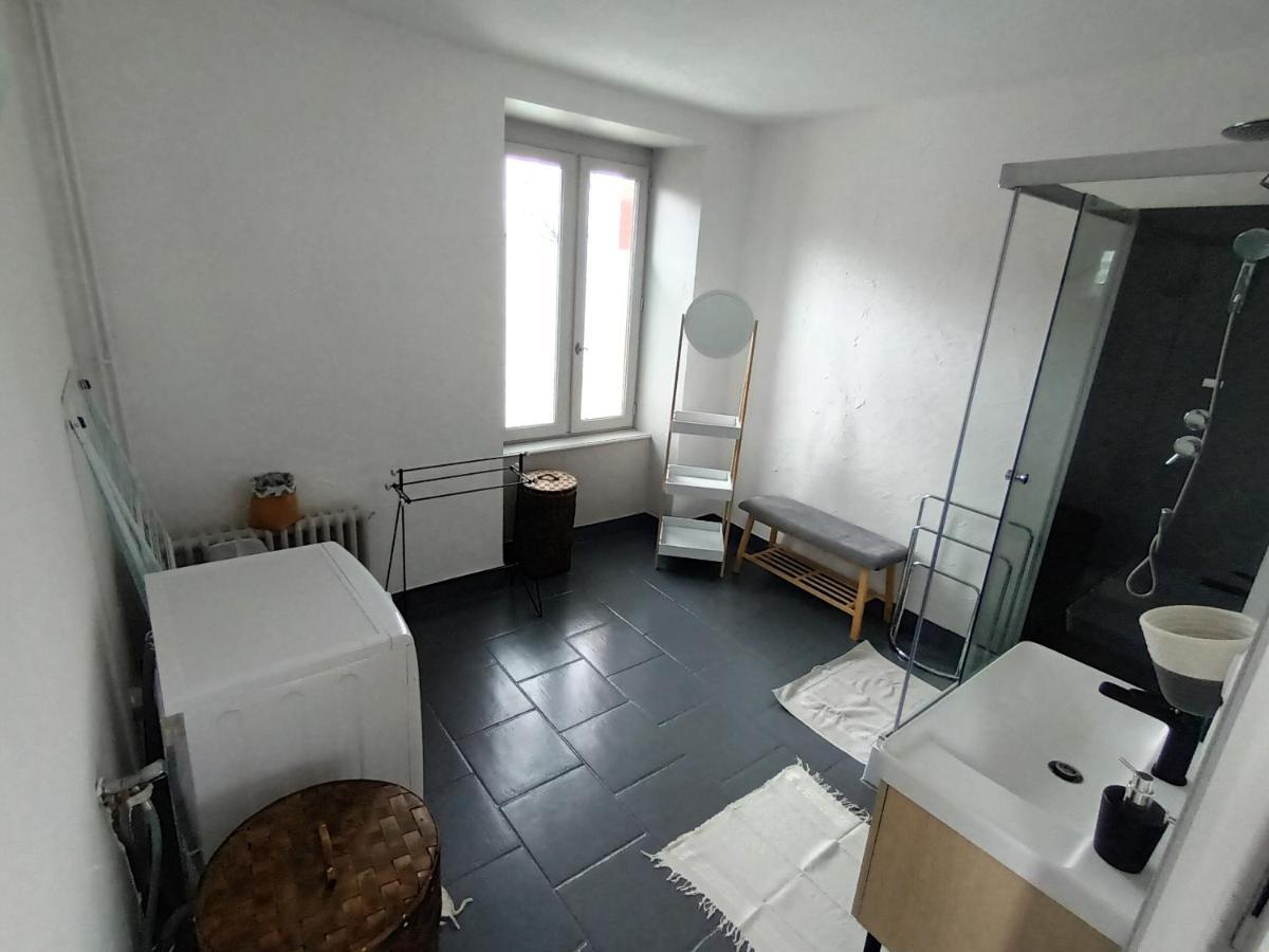 Le Miraillet, Gite Saint-Illide Ngoại thất bức ảnh